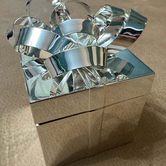 Brass Gift Box Present Christmas Decor / Storage Solid Heavy 3D Opens - Picture 3 of 11